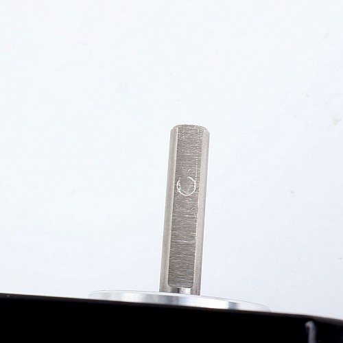 E 시리즈 Nema 17 양극 0.9deg 30Ncm(42.48oz.in) 1.5A 42x42x38mm 4 전선
