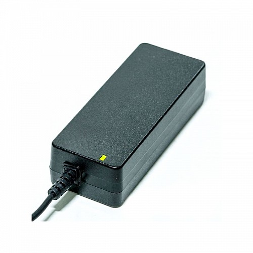 GST40A15-P1J MEANWELL 40W 15VDC 2.67A 115/230VAC AC-DC 신뢰할 수 있는 녹색 산업용 어댑터