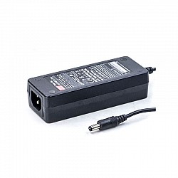 GST40A15-P1J MEANWELL 40W 15VDC 2.67A 115/230VAC AC-DC 신뢰할 수 있는 녹색 산업용 어댑터